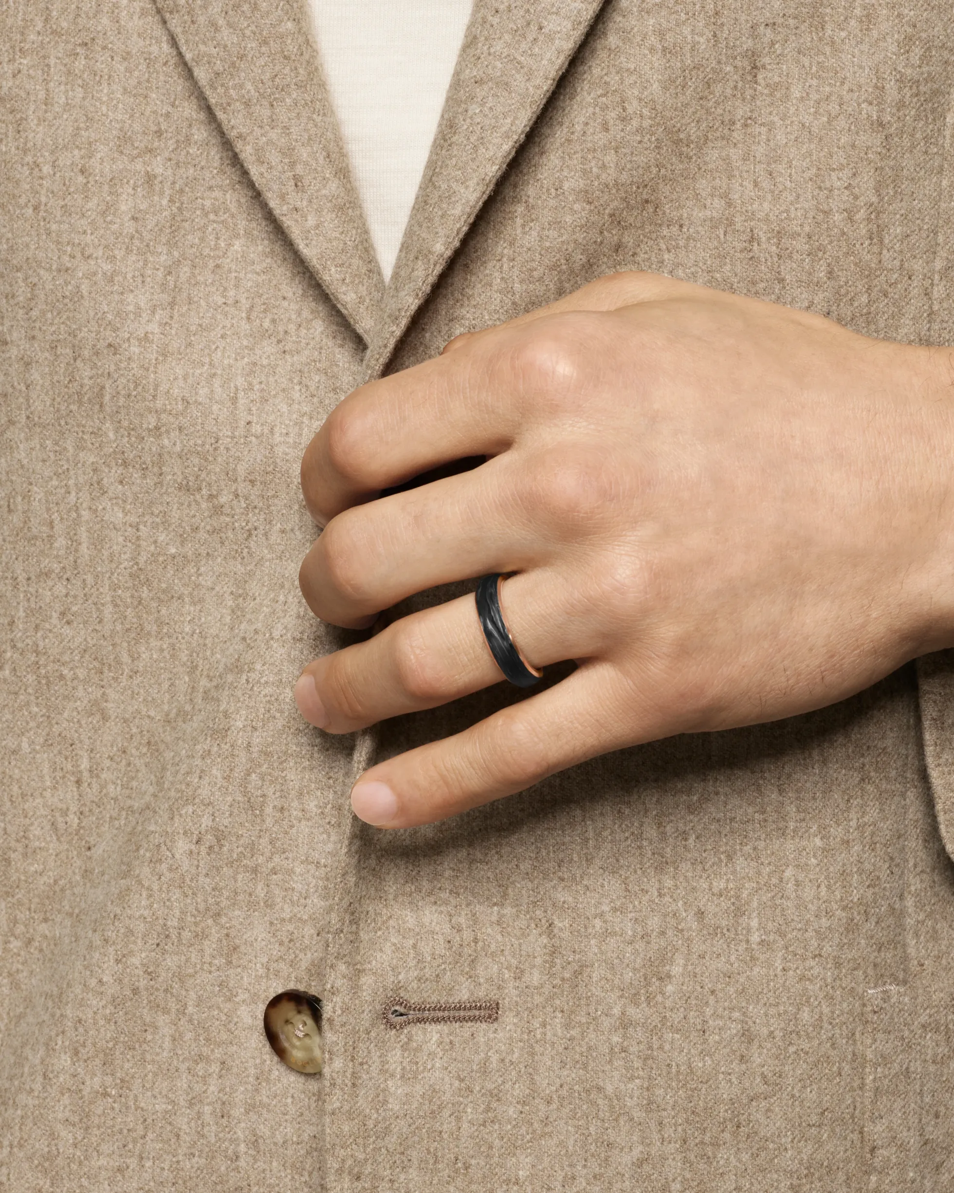 Streamline® Band Ring 18K Rose Gold with Forged Carbon, 6mm