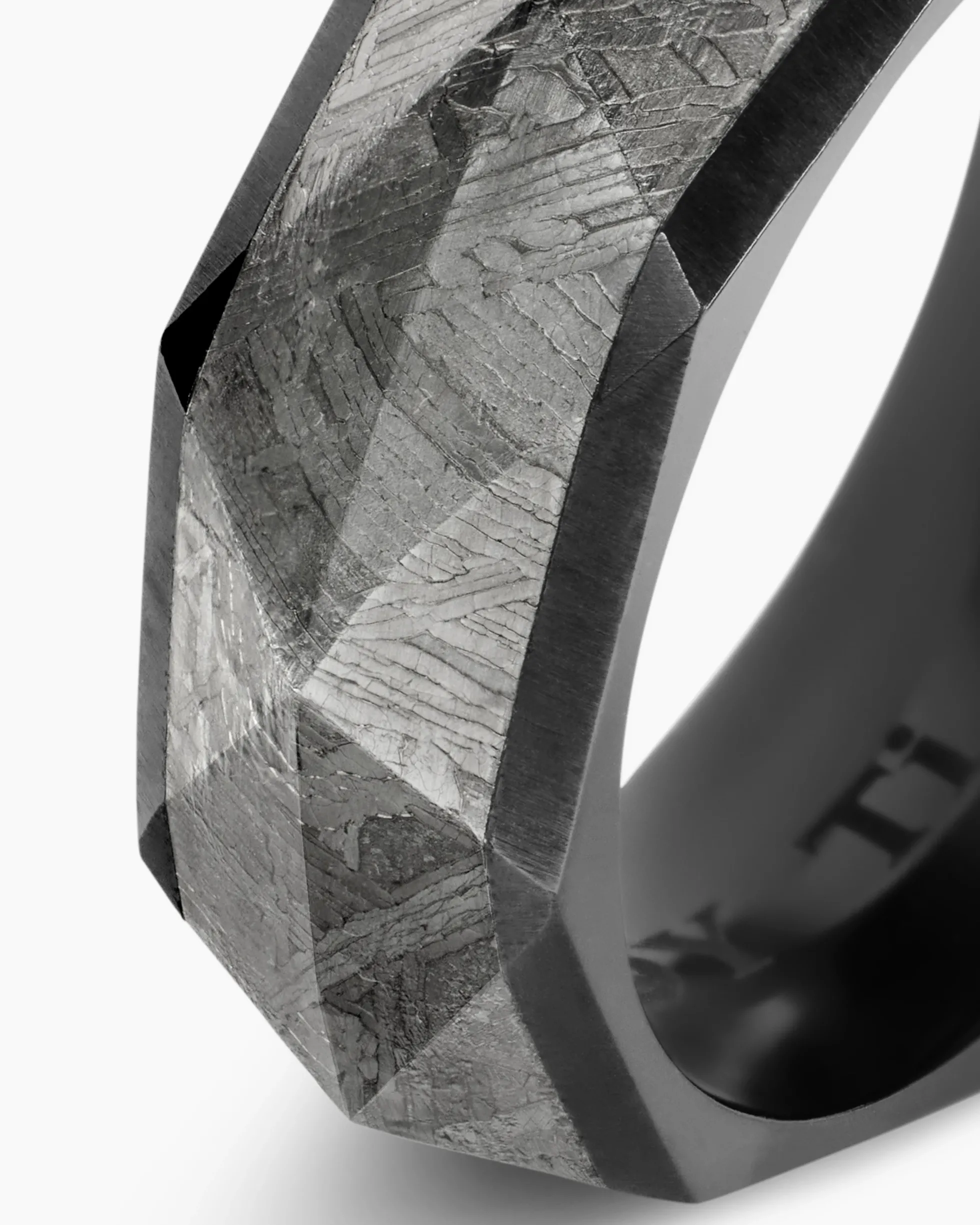 Torqued Faceted Band Ring Black Titanium with Meteorite, 8.5mm